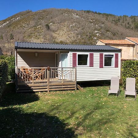 Camping La Mare Aux Fees Hotel Roquefeuil Exterior photo