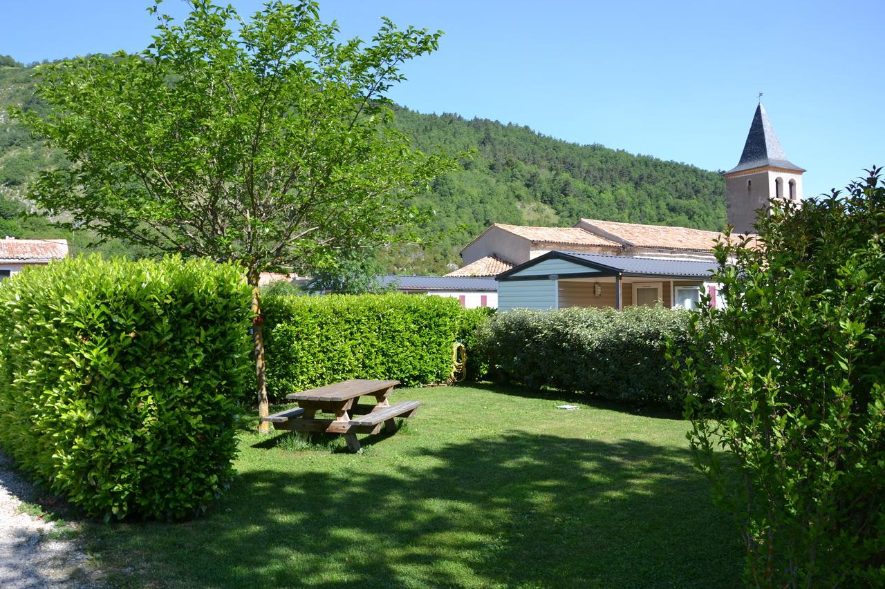 Camping La Mare Aux Fees Hotel Roquefeuil Exterior photo